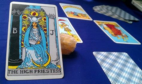 Jogo de Tarot online 3 cartas consulta grátis por internet